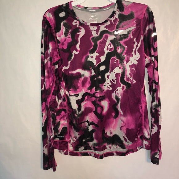 Nike Tops - ❗️4/$25❗️ Nike dri-fit shirt